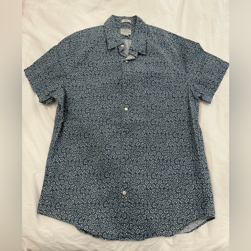 J crew button down short sleeved shirt